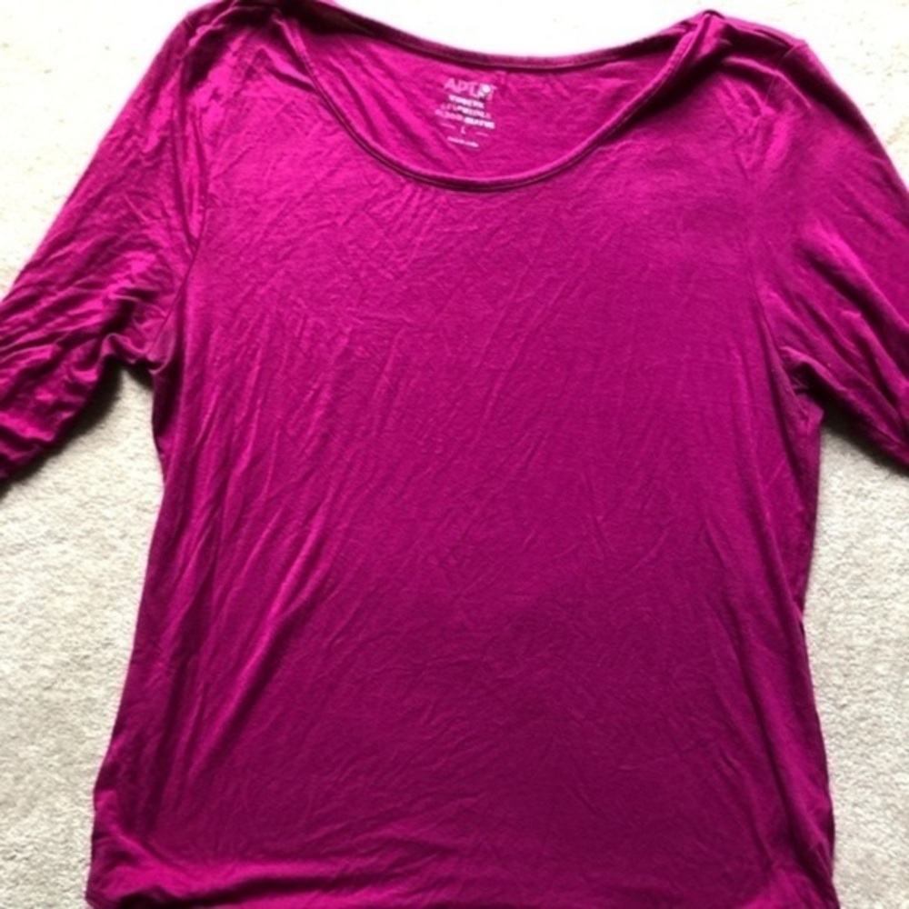 💥 SALE! 3/$20 💥 Bright T-shirt by Apt 9